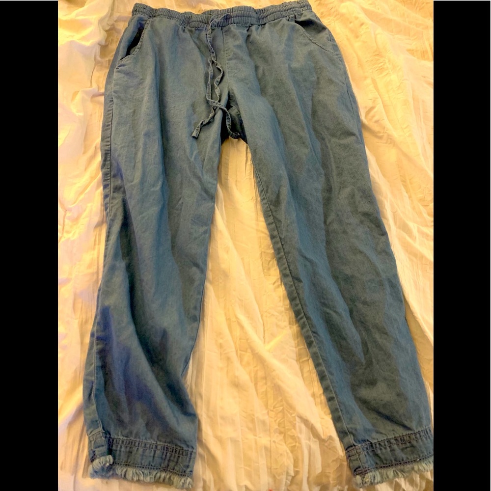Cute jeans by 1822 size medium